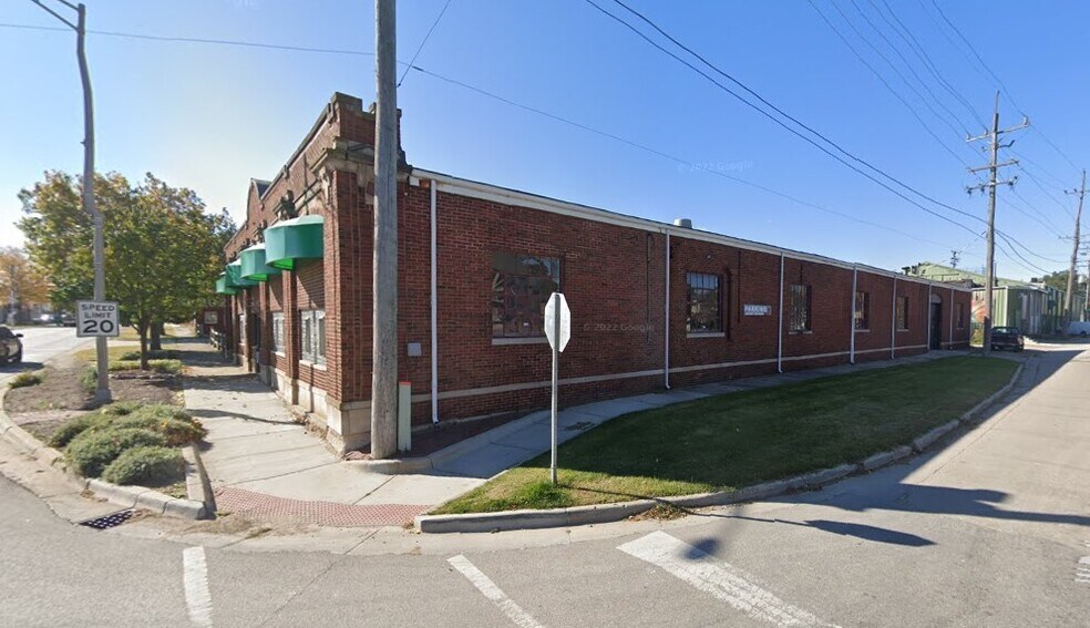 More Photos Of 154 N State St, Marengo Warehouse For Sale