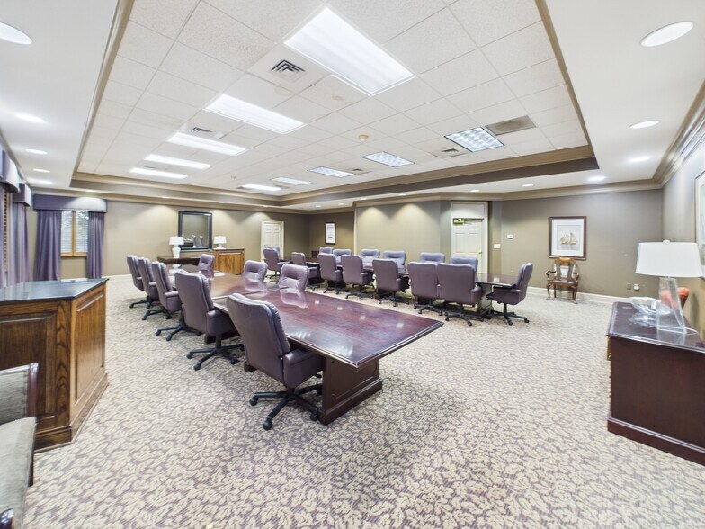 More Photos Of 201 E Dr Hicks Blvd, Florence Medical For Sale