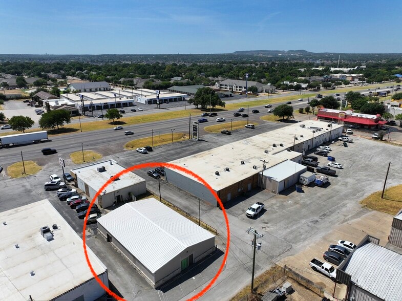 More Photos Of 1342 E Highway 377, Granbury Showroom For Sale