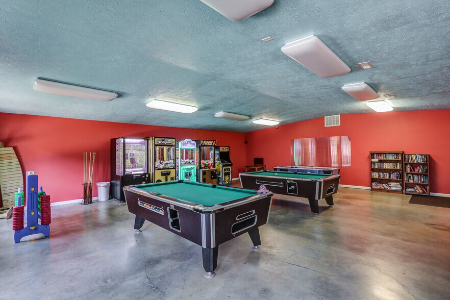 More Photos Of 1105 W Lake Rd, Spout Spring Trailer Camper Park For Sale