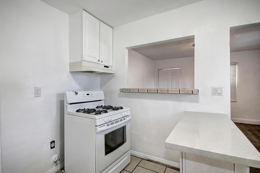 More Photos Of 2390-2398 Oakmont St, Sacramento Apartments For Sale