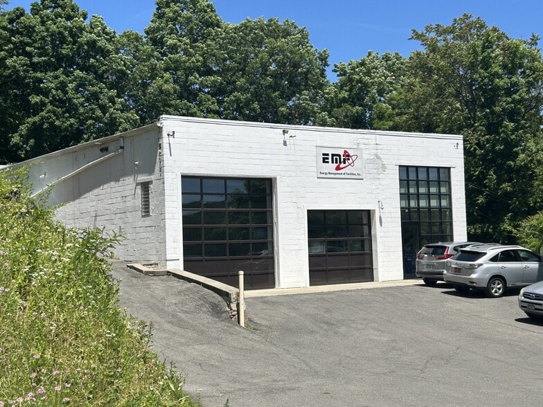 Primary Photo Of 581 N State Rd, Briarcliff Manor Village Freestanding For Sale