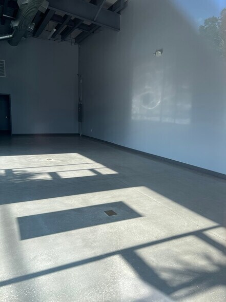More Photos Of 4340 Spruill Ave, North Charleston Storefront Retail Office For Lease