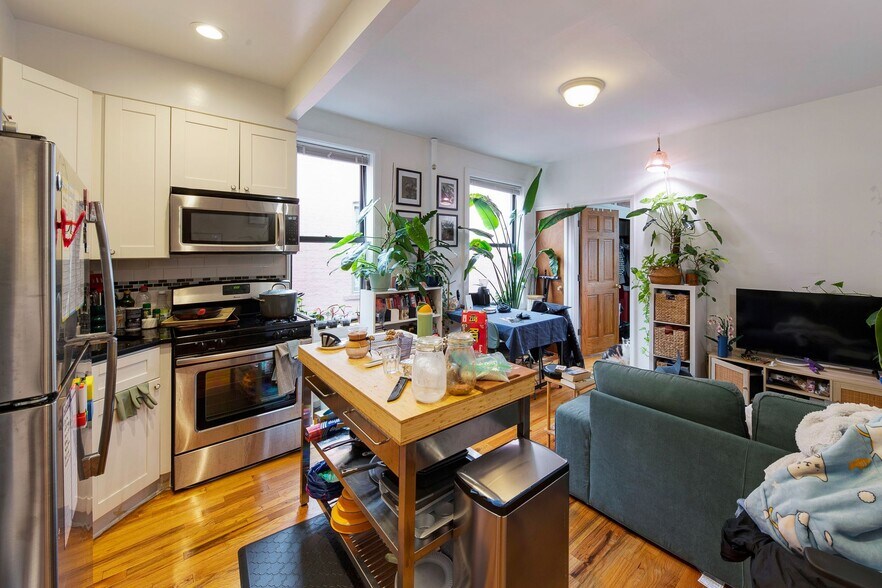 More Photos Of 423 16th St, Brooklyn Apartments For Sale