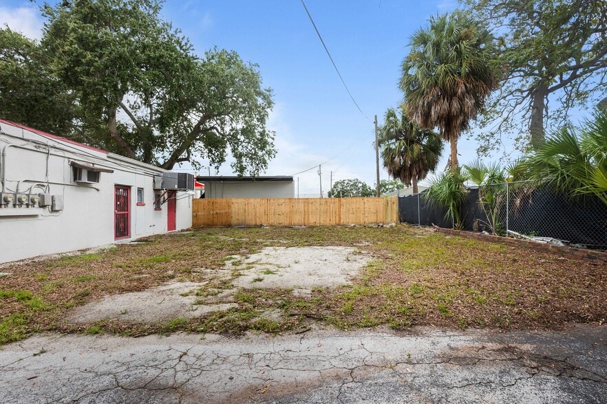 More Photos Of 1311 S Missouri Ave, Clearwater Freestanding For Sale