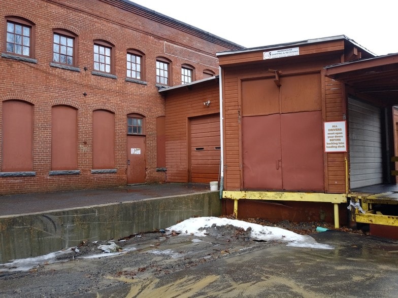 More Photos Of 12 Baltic Ln, Fitchburg Manufacturing For Lease