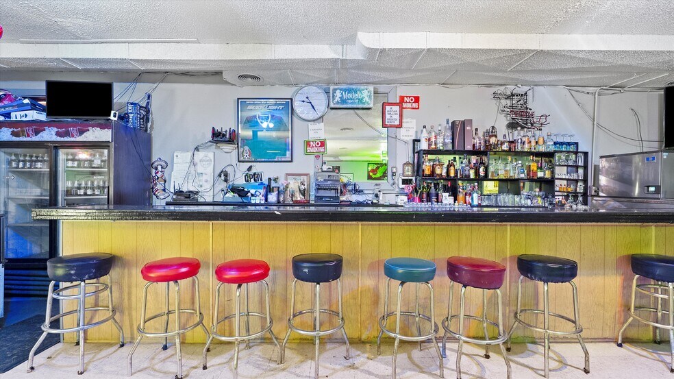 More Photos Of 1214 S 6th St, Yakima Bar For Sale