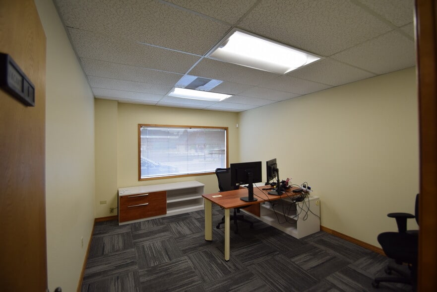 More Photos Of 888 NW Hill St, Bend Office For Lease