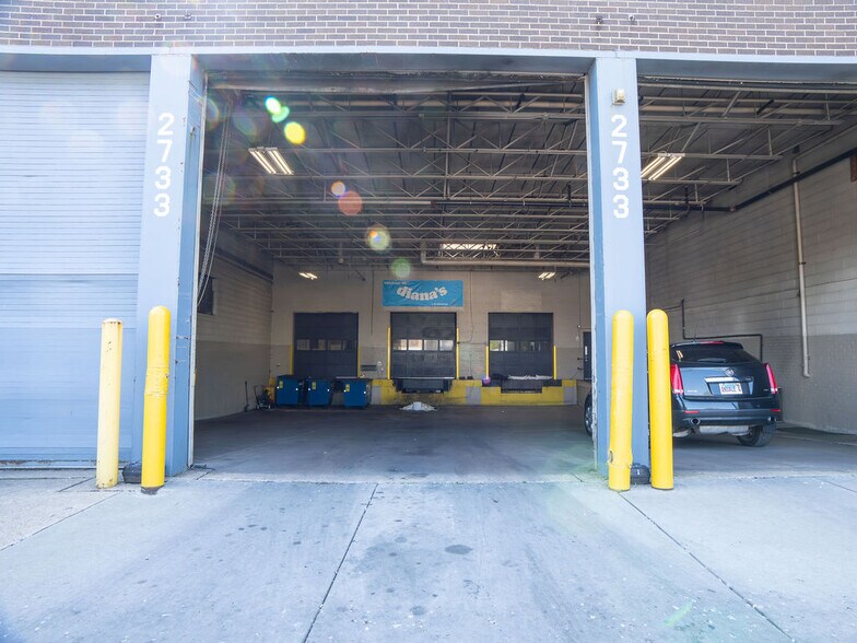 More Photos Of 2733 W Harrison St, Chicago Warehouse For Sale