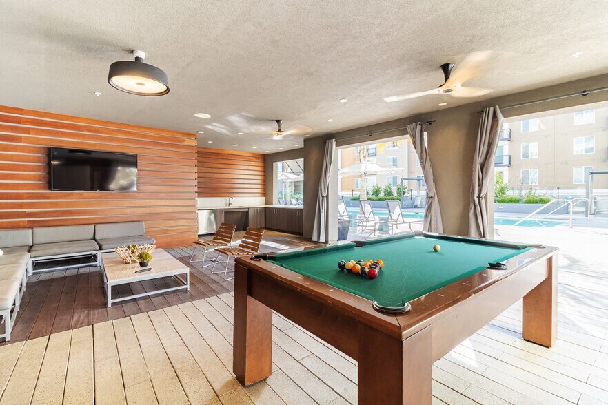 More Photos Of 121 S Frances St, Sunnyvale Apartments For Lease