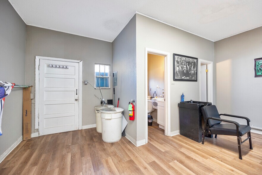 More Photos Of 1909-1913 Yandell Dr, El Paso Loft Creative Space For Sale