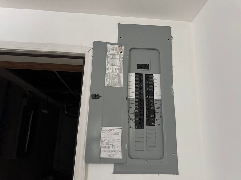 More Photos Of 13450 S Topeka Ave, Carbondale Apartments For Sale