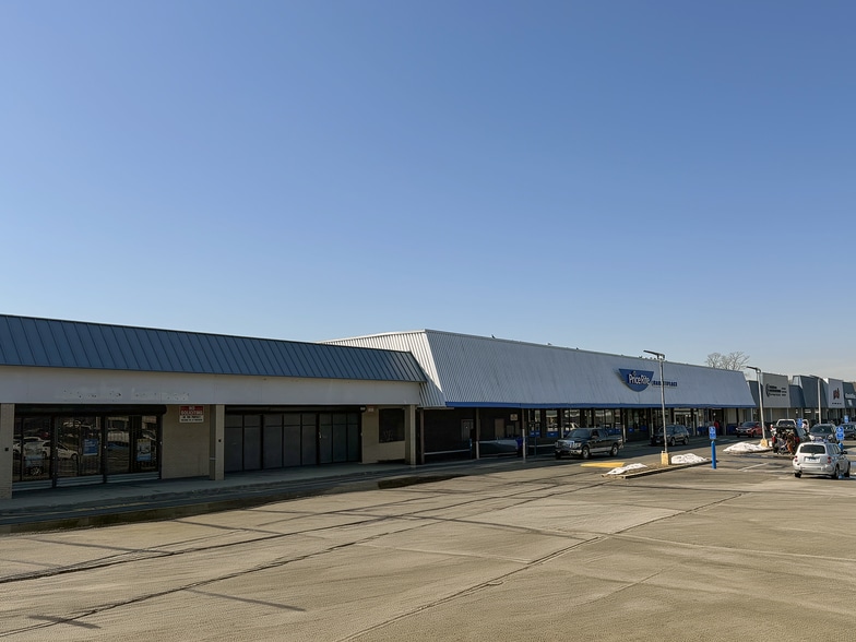 More Photos Of 180 Boston Ave, Bridgeport Storefront For Lease