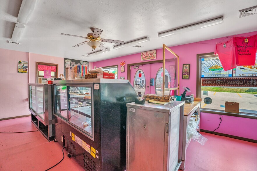 More Photos Of 7778 Highway 42, Egg Harbor Restaurant For Sale