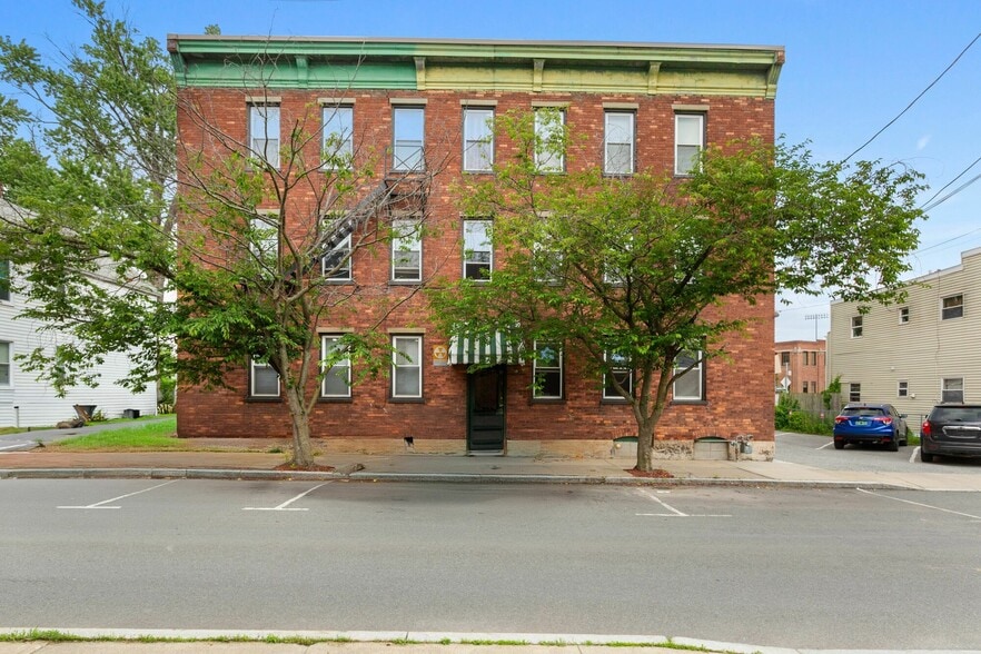 Primary Photo Of 23 Monroe St, Schenectady Apartments For Sale