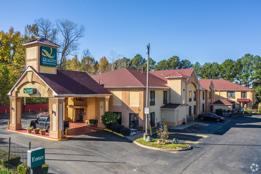 Primary Photo Of 1335 Mcree St, Memphis Hotel For Sale