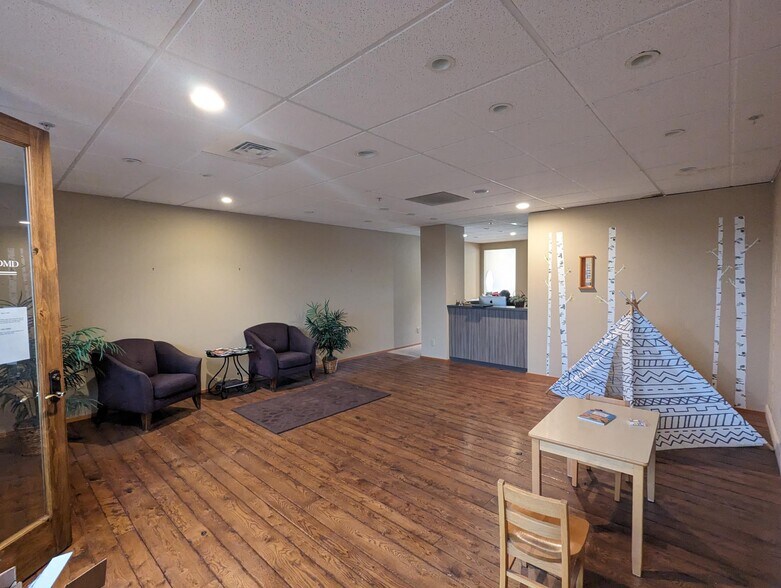 More Photos Of 120 2nd Ave N, Ketchum Medical For Sale
