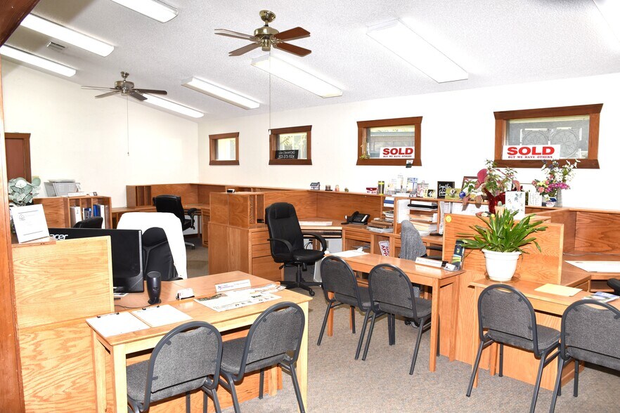 More Photos Of 324 E Palestine Ave, Palestine Coworking Space