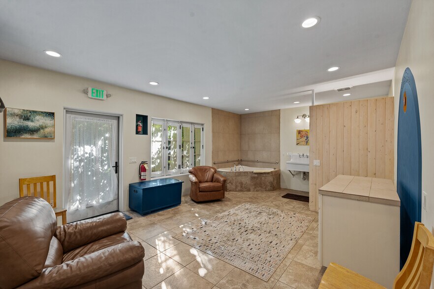 More Photos Of 1315 S St. Francis, Santa Fe Office For Sale