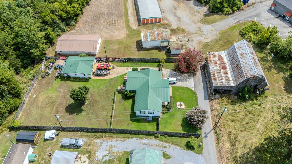 More Photos Of 1002 Us-411, Vonore Freestanding For Sale