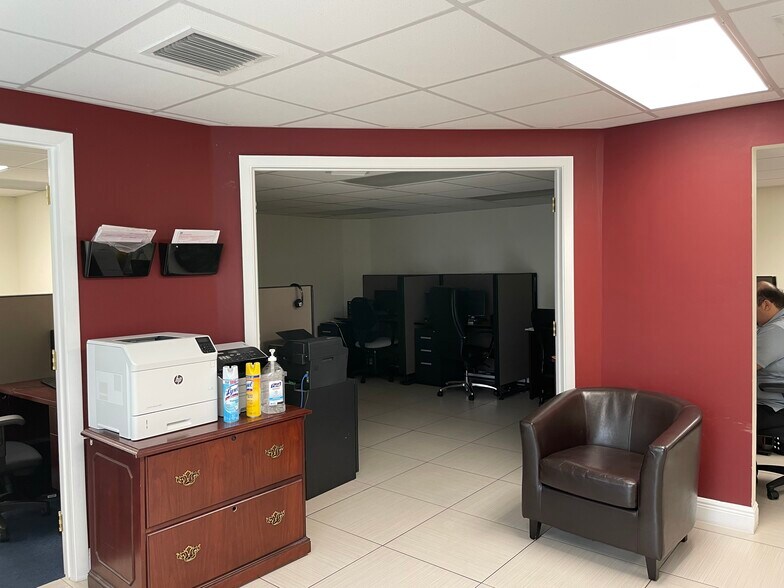 More Photos Of 16115 SW 117th Ave, Miami Showroom For Sale