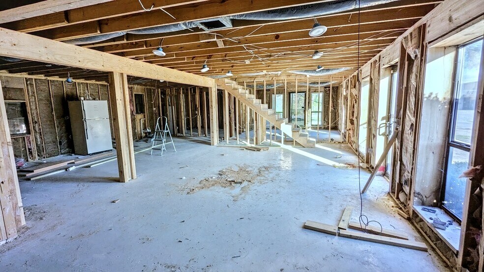 More Photos Of 1598 Park Hill Rd, Tahlequah Warehouse For Sale