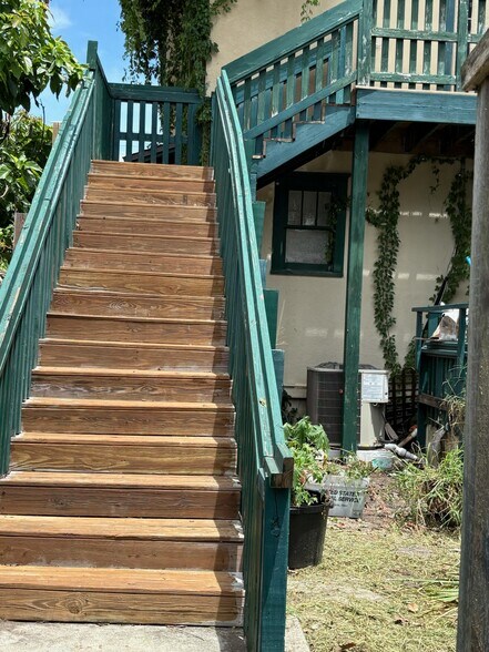 More Photos Of 547 High St, Daytona Beach Office For Sale