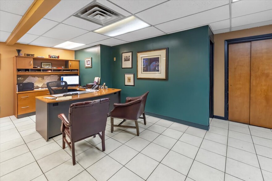 More Photos Of 263 US Highway 46, Saddle Brook Auto Repair For Sale