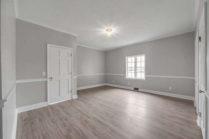 More Photos Of 454 Big Hill Ave, Richmond Office Residential For Sale