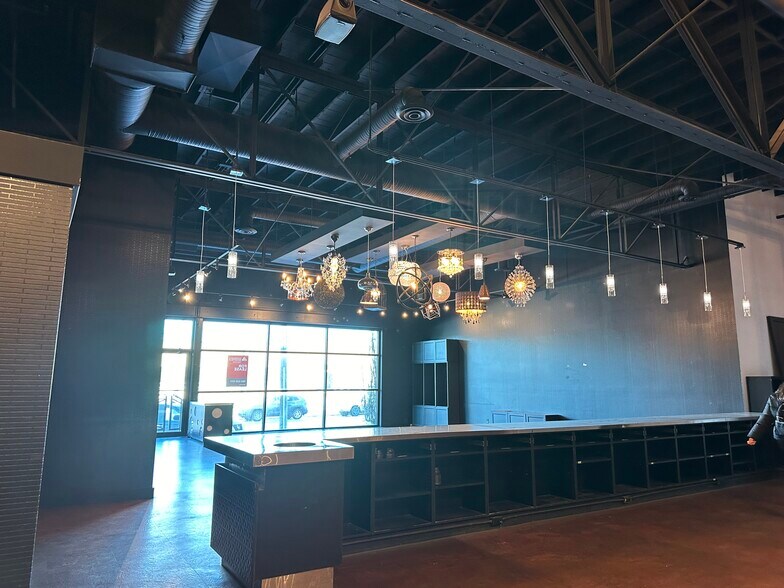 More Photos Of 10939 120th St NW, Edmonton General Retail For Lease