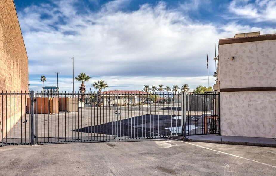 More Photos Of 1108 E Lake Mead Blvd, North Las Vegas Restaurant For Sale