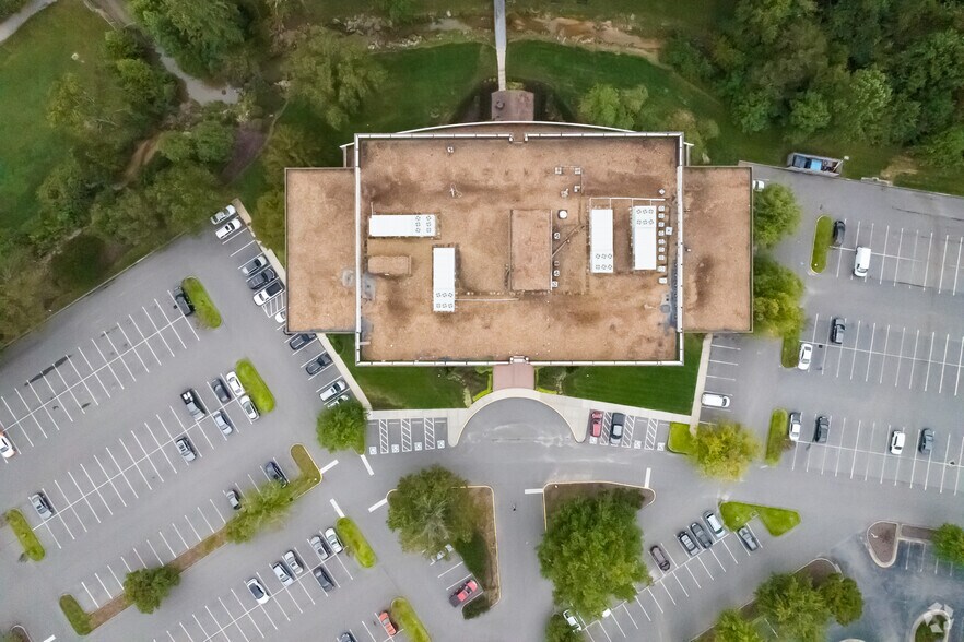 More Photos Of 7501 Boulder View Dr, North Chesterfield Unknown For Lease