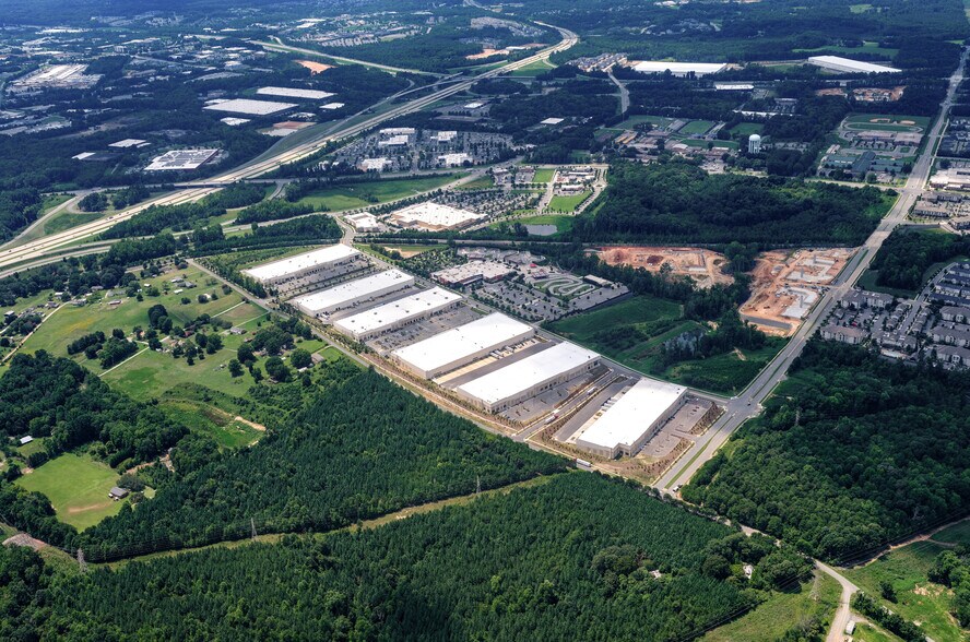 More Photos Of 10812 Bryton Corporate Center Dr, Huntersville Unknown For Lease
