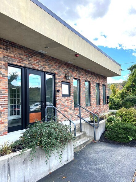 More Photos Of 458 Putnam Pike, Greenville Daycare Center For Lease