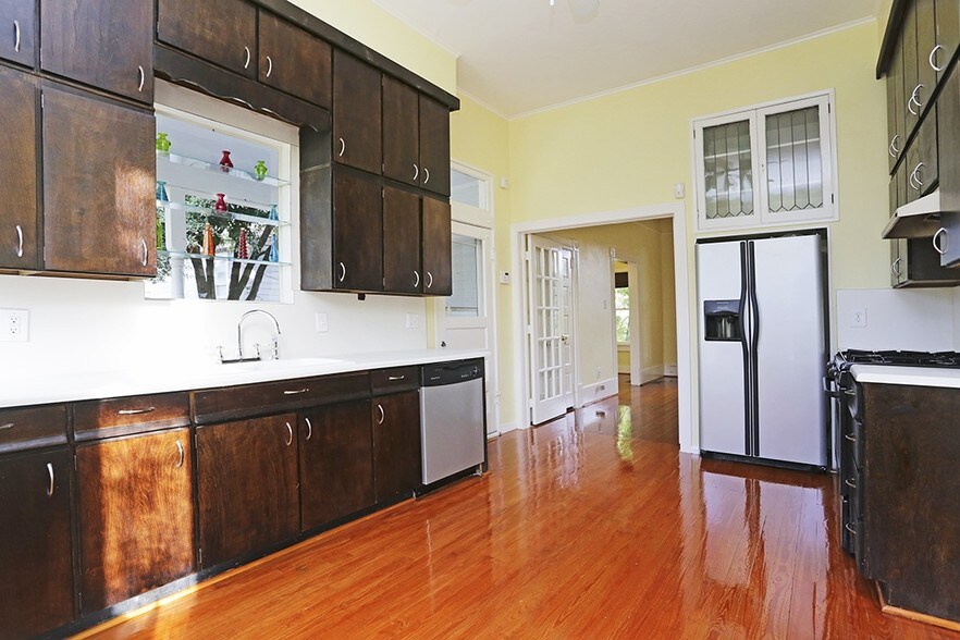 More Photos Of 1229 Heights Blvd, Houston Loft Creative Space For Lease