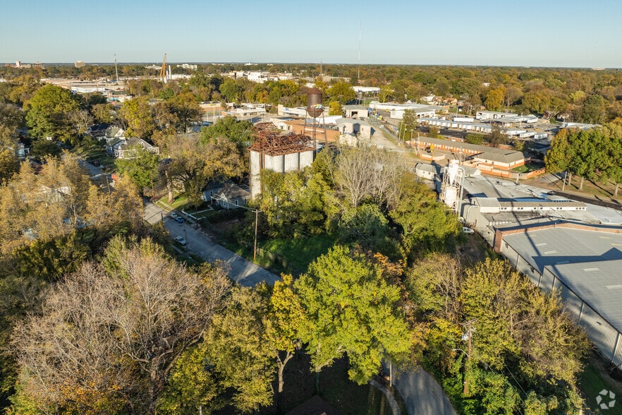 More Photos Of 1248 James St, Memphis Service For Lease