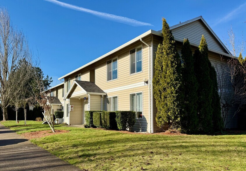 Primary Photo Of 8936-8998 SE 79th Pl, Portland Apartments For Sale