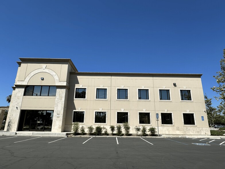 More Photos Of 1801 E Holt Blvd, Ontario Loft Creative Space For Lease