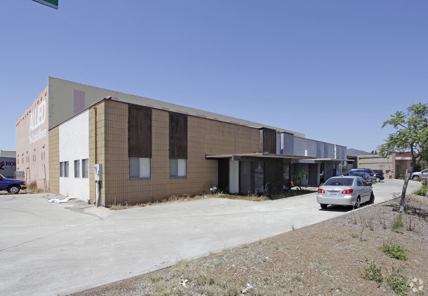 More Photos Of 8332 Case St, La Mesa Manufacturing For Lease
