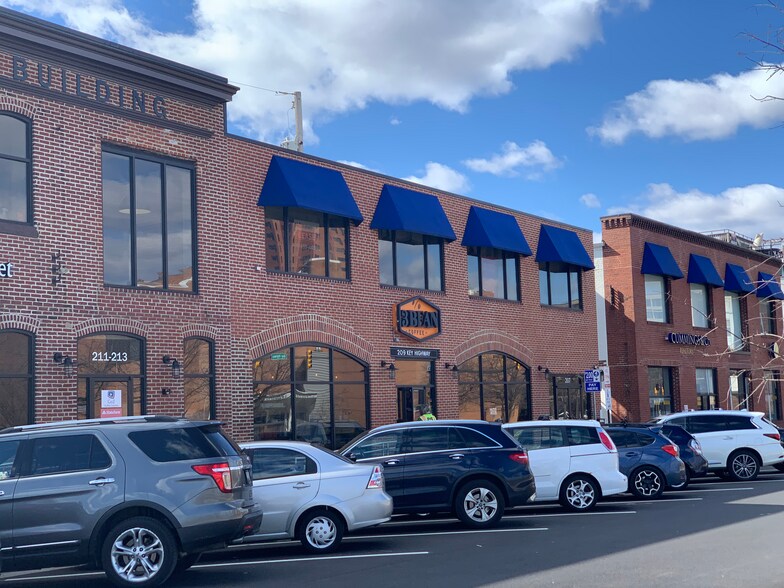 More Photos Of 207-213 Key Hwy, Baltimore Office For Lease