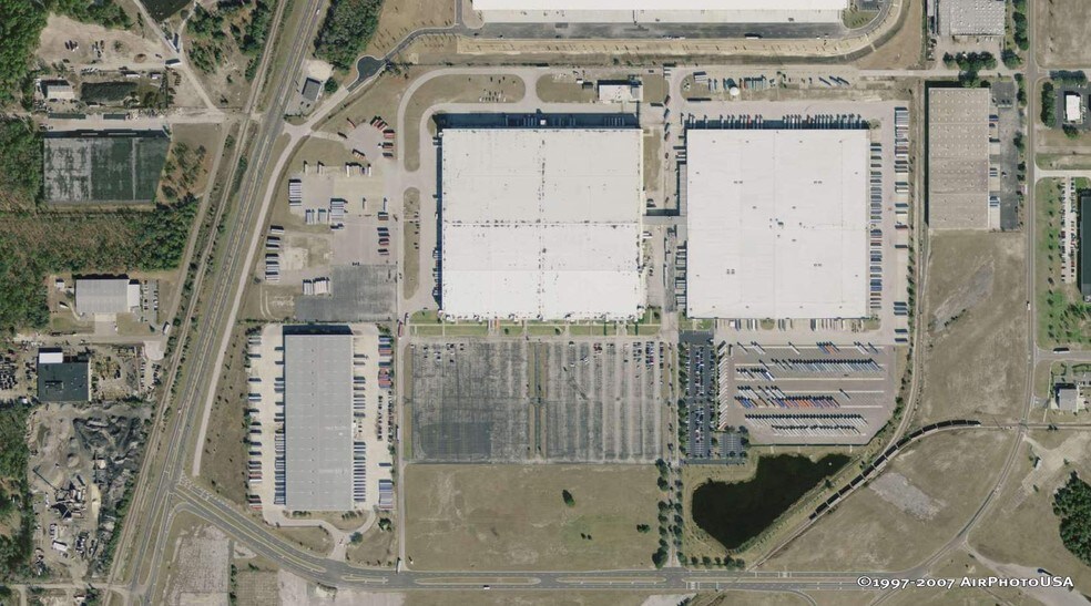 More Photos Of 1 Imeson Park Blvd, Jacksonville Warehouse For Lease
