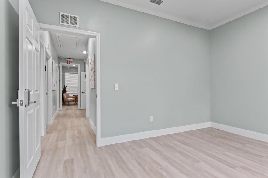 More Photos Of 4869 Palm Coast Pky NW, Palm Coast Office For Lease