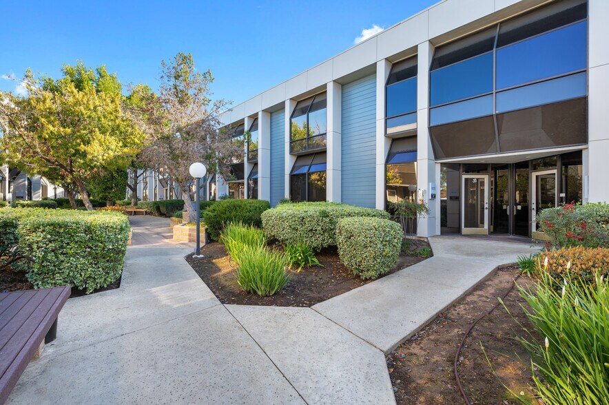 More Photos Of 4540 Kearny Villa Rd, San Diego Office For Lease