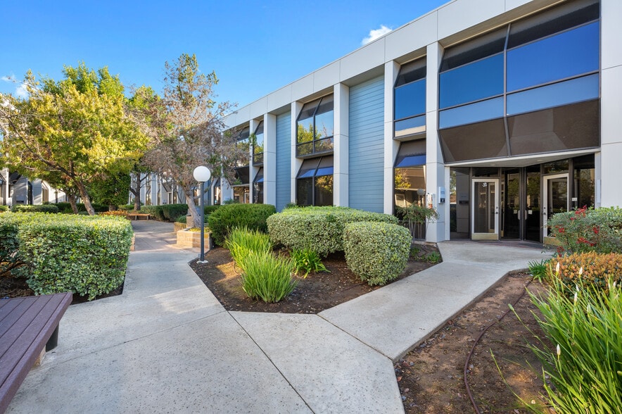 More Photos Of 4540 Kearny Villa Rd, San Diego Office For Sale