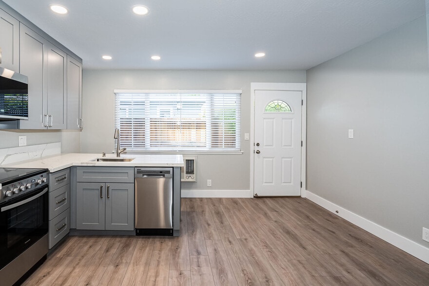 More Photos Of 37 Pacheco St, San Rafael Apartments For Sale