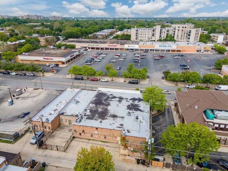 More Photos Of 7541 N Western Ave, Chicago Office For Sale