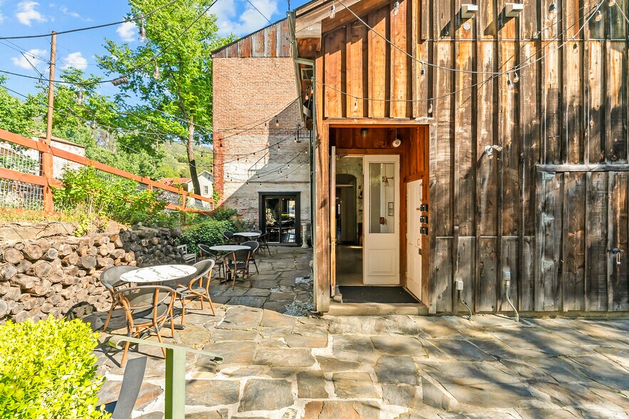 More Photos Of 14202 S State Highway 49, Amador City Hotel For Sale