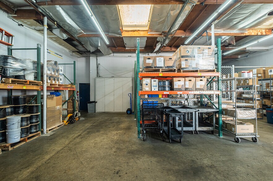 More Photos Of 1201-1215 E Warner Ave, Santa Ana Light Manufacturing For Sale