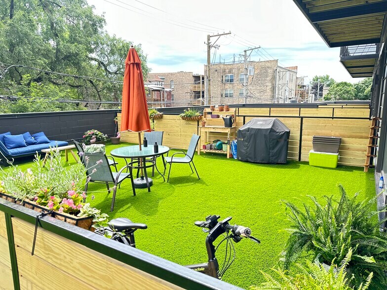 More Photos Of 4513 N Clark St, Chicago Apartments For Sale