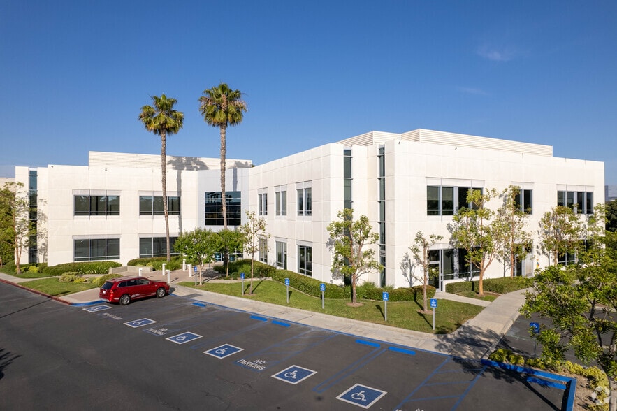More Photos Of 15825 Laguna Canyon Rd, Irvine Medical For Lease
